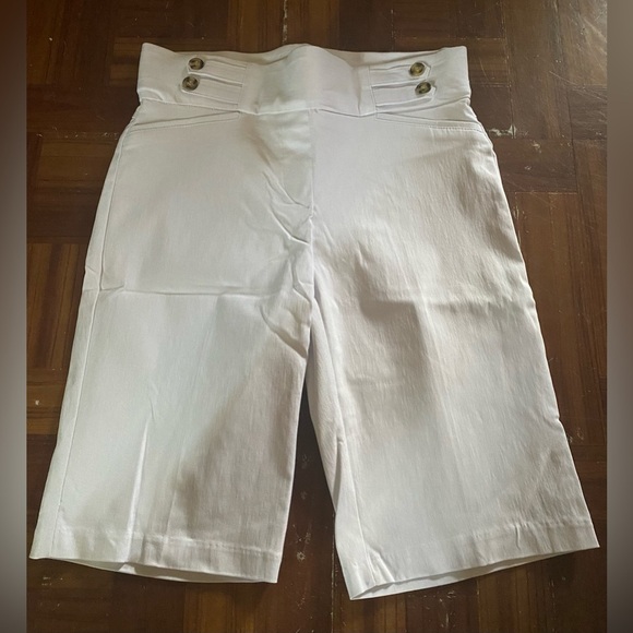 89th Madison White Shorts - Picture 1 of 3